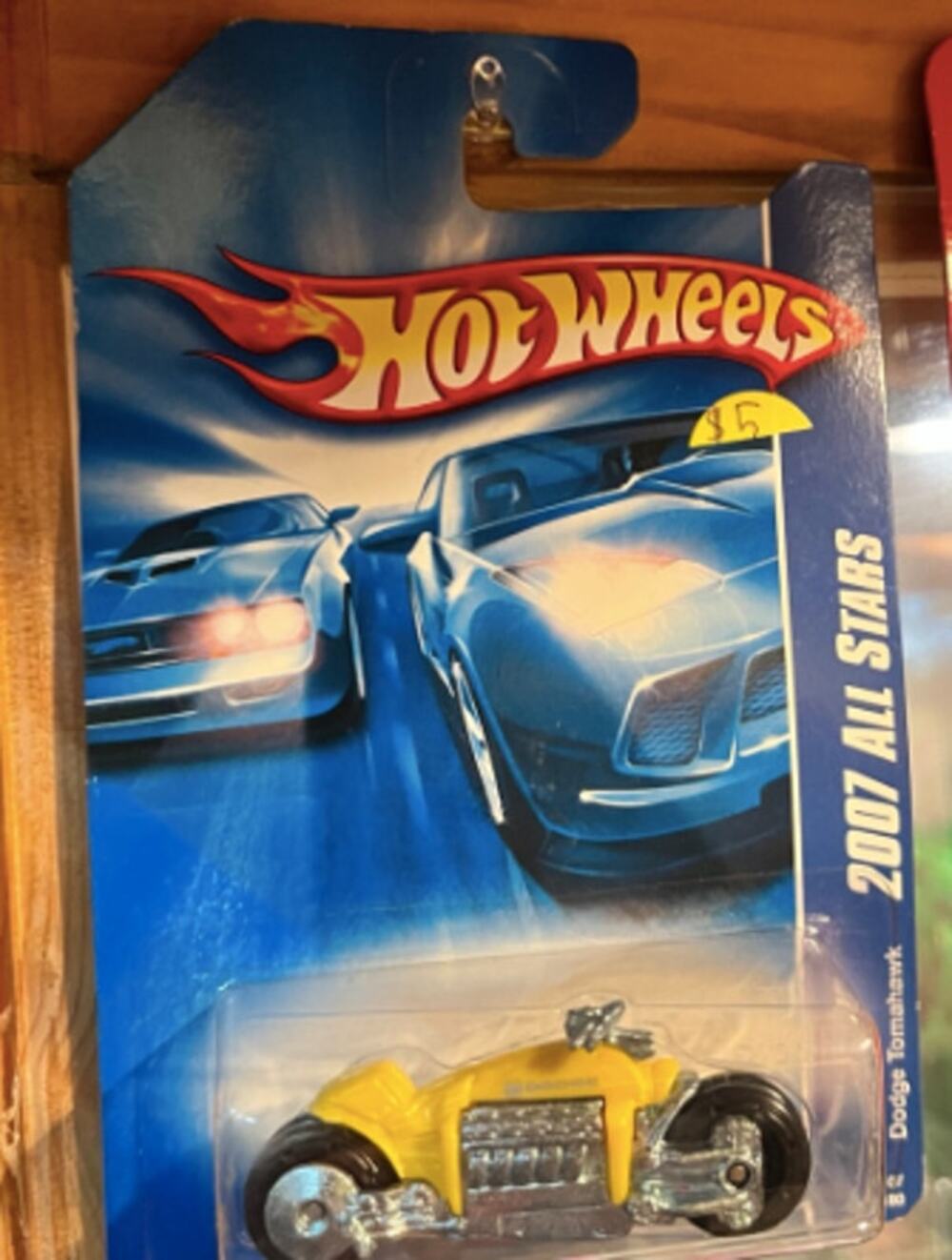 2007 Hot Wheels All Stars Dodge Tomahawk #155/180 Yellow Motorcycle